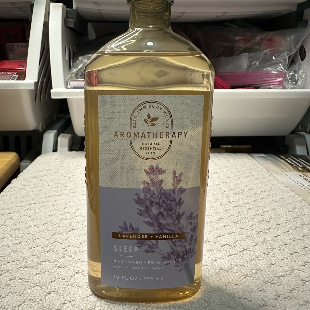 Bath and Body Works Aromatherapy Lavender Vanilla Body Wash-Sleep